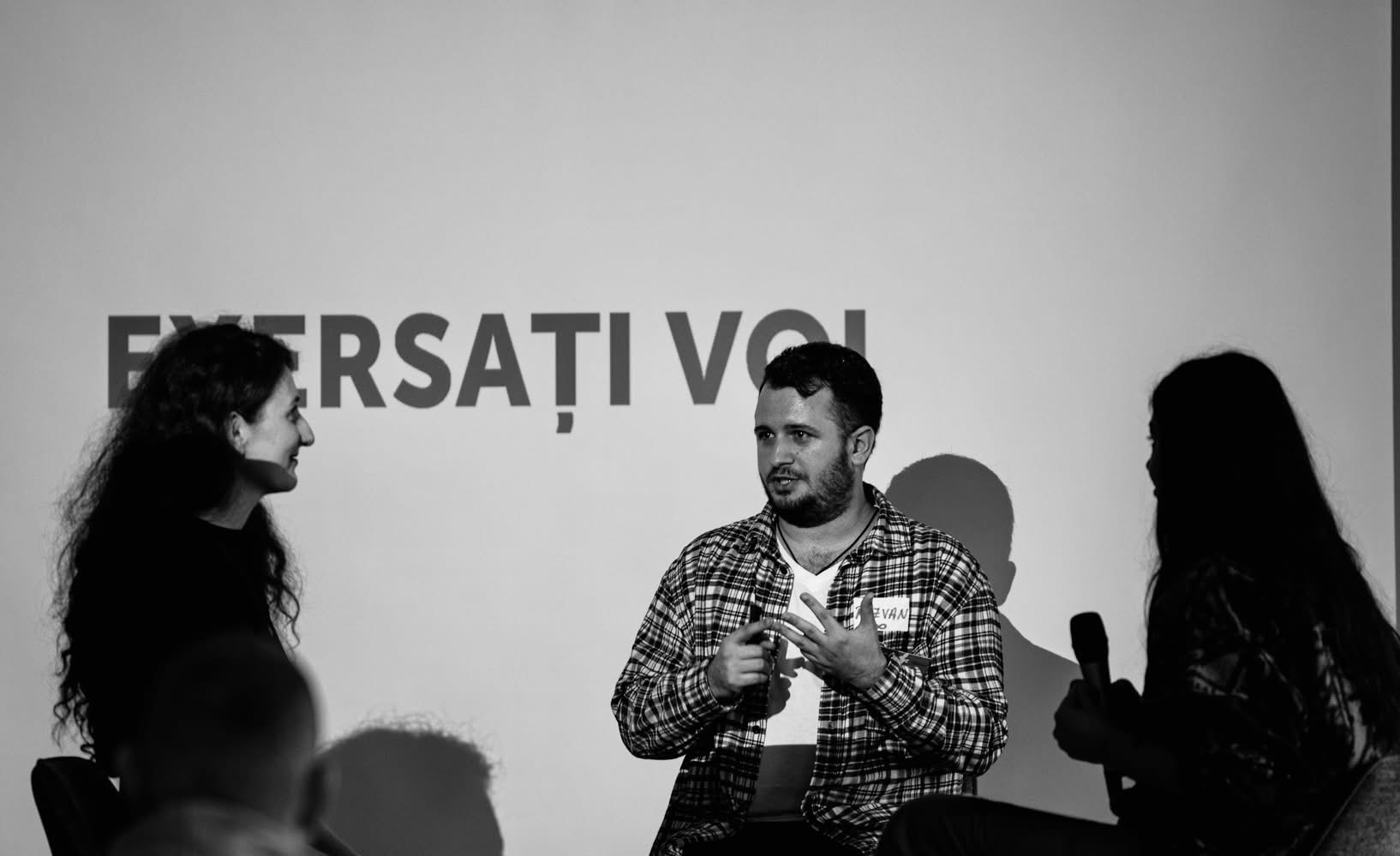 Răzvan Danc în timpul unui exercițiu de grup